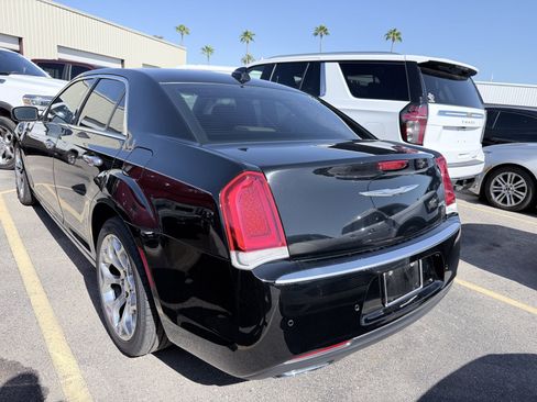 Used 2017 Chrysler 300 C Platinum w/ Safetytec Plus Group RWD image 3