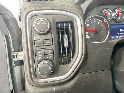 Used 2022 Chevrolet Silverado 1500 RST w/ Rally Edition image 10