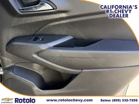 Used 2025 Chevrolet Trax LT w/ LT Convenience Package FWD image 11