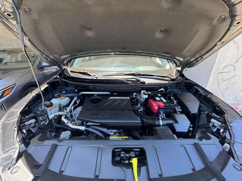 Used 2025 Nissan Rogue SV AWD/4WD image 34