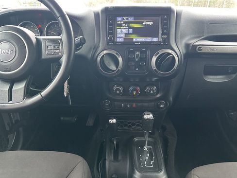 Used 2017 Jeep Wrangler Unlimited Sport w/ Quick Order Package 24S image 20