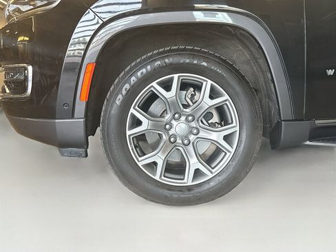 Used 2022 Jeep Wagoneer Series II image 11