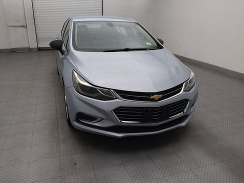 Used 2017 Chevrolet Cruze Premier FWD image 14