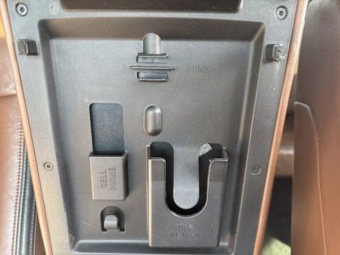 Used 2013 Ford F150 Platinum image 31