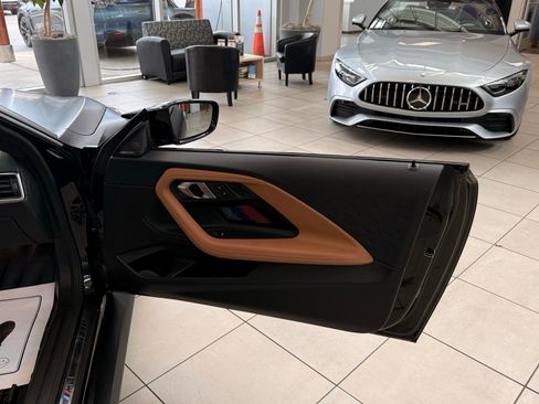 Used 2024 BMW M2 w/ Lighting Package image 20