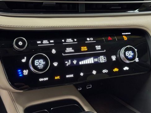 Used 2023 INFINITI QX60 Sensory image 9