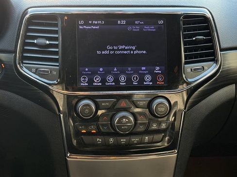Used 2019 Jeep Grand Cherokee Laredo w/ Laredo X Package RWD image 17