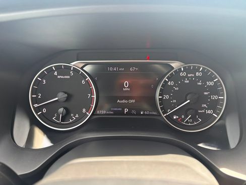 Used 2025 Nissan Rogue SV w/ SV Premium Package FWD image 34