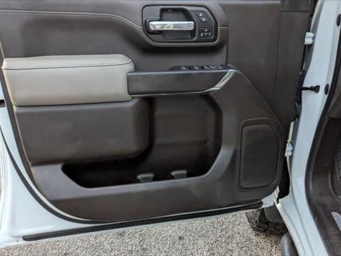 Used 2021 Chevrolet Silverado 2500 LTZ w/ LTZ Texas Edition image 13