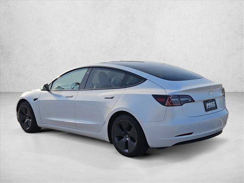 Used 2022 Tesla Model 3 Standard Range RWD image 7