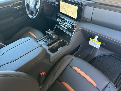 New 2026 GMC Sierra 1500 AT4 w/ AT4 Premium Package AWD/4WD image 15