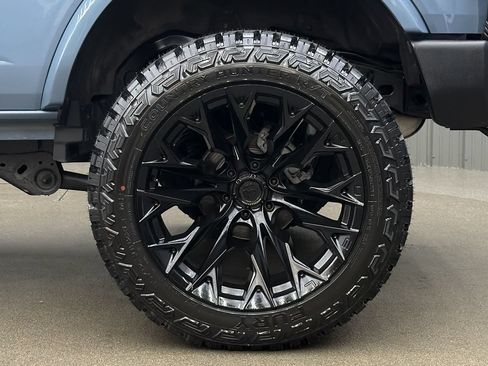 Used 2024 Ford Bronco Outer Banks AWD/4WD image 12