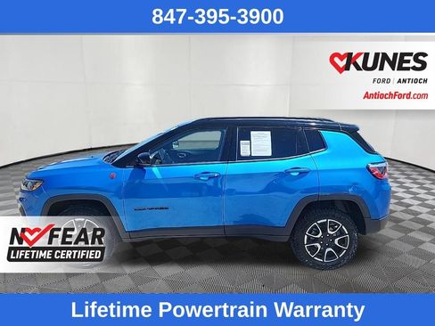 Used 2025 Jeep Compass Trailhawk AWD/4WD image 4