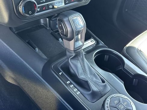 Used 2025 Ford Bronco Outer Banks AWD/4WD image 13