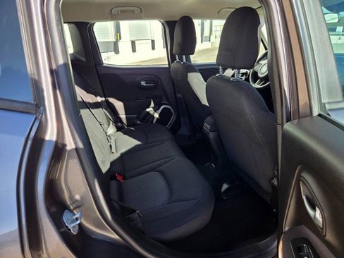 Used 2017 Jeep Renegade Sport image 13