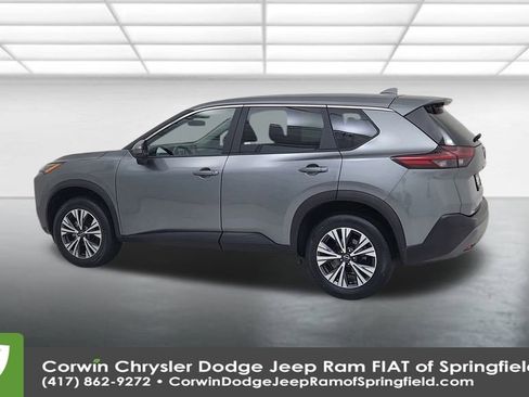 Used 2023 Nissan Rogue SV image 10