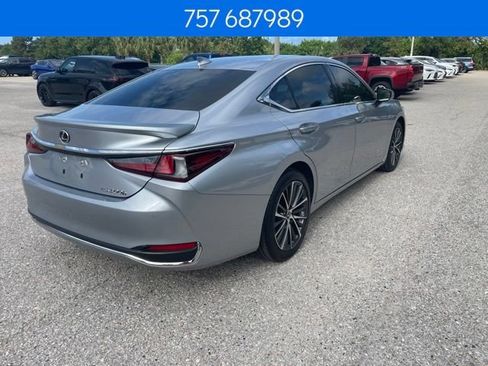 Used 2025 Lexus ES 300h w/ Premium Package FWD image 2