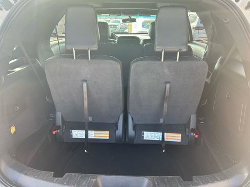 Used 2014 Ford Explorer XLT w/ Equipment Group 202A image 18