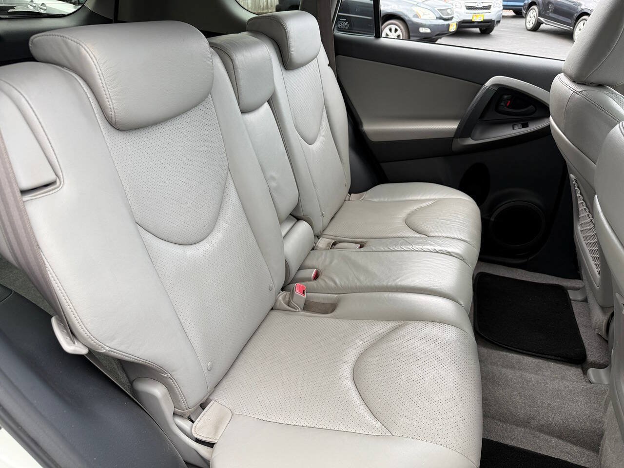 Used 2010 Toyota RAV4 Limited w/ Limited Extra Value Pkg AWD/4WD image 31