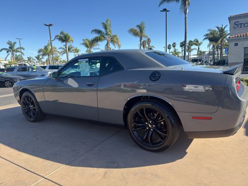 Used 2018 Dodge Challenger SXT w/ Blacktop Package image 7