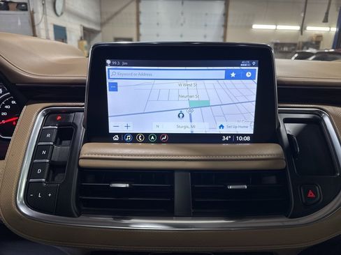 Used 2021 Chevrolet Tahoe Premier w/ Premium Package image 28