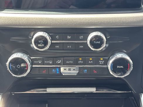 Used 2022 Ford F150 Raptor w/ Convenience Package image 18