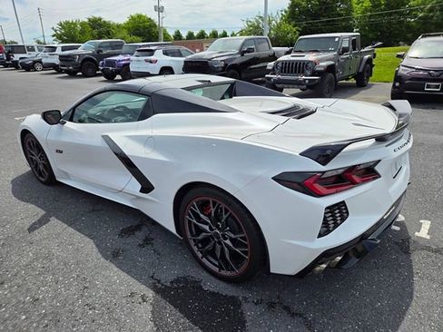 Used 2023 Chevrolet Corvette Stingray Premium Conv w/ Z51 Performance Package RWD image 13