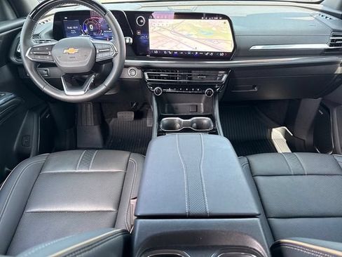 Used 2026 Chevrolet Traverse High Country w/ LPO, Floor Liner Package FWD image 13