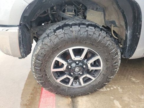 Used 2018 Toyota Tundra SR5 w/ TRD Off Road Package image 15