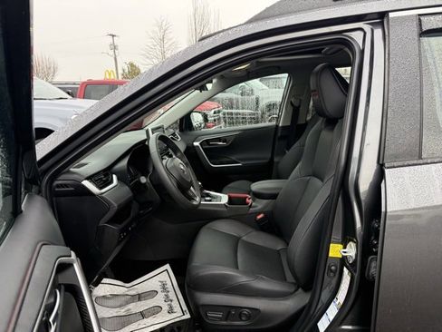 Used 2022 Toyota RAV4 TRD Off-Road image 17