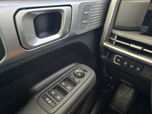Used 2025 Hyundai Santa Fe Limited AWD/4WD image 22