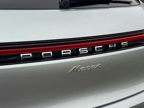 Used 2024 Porsche Macan image 73
