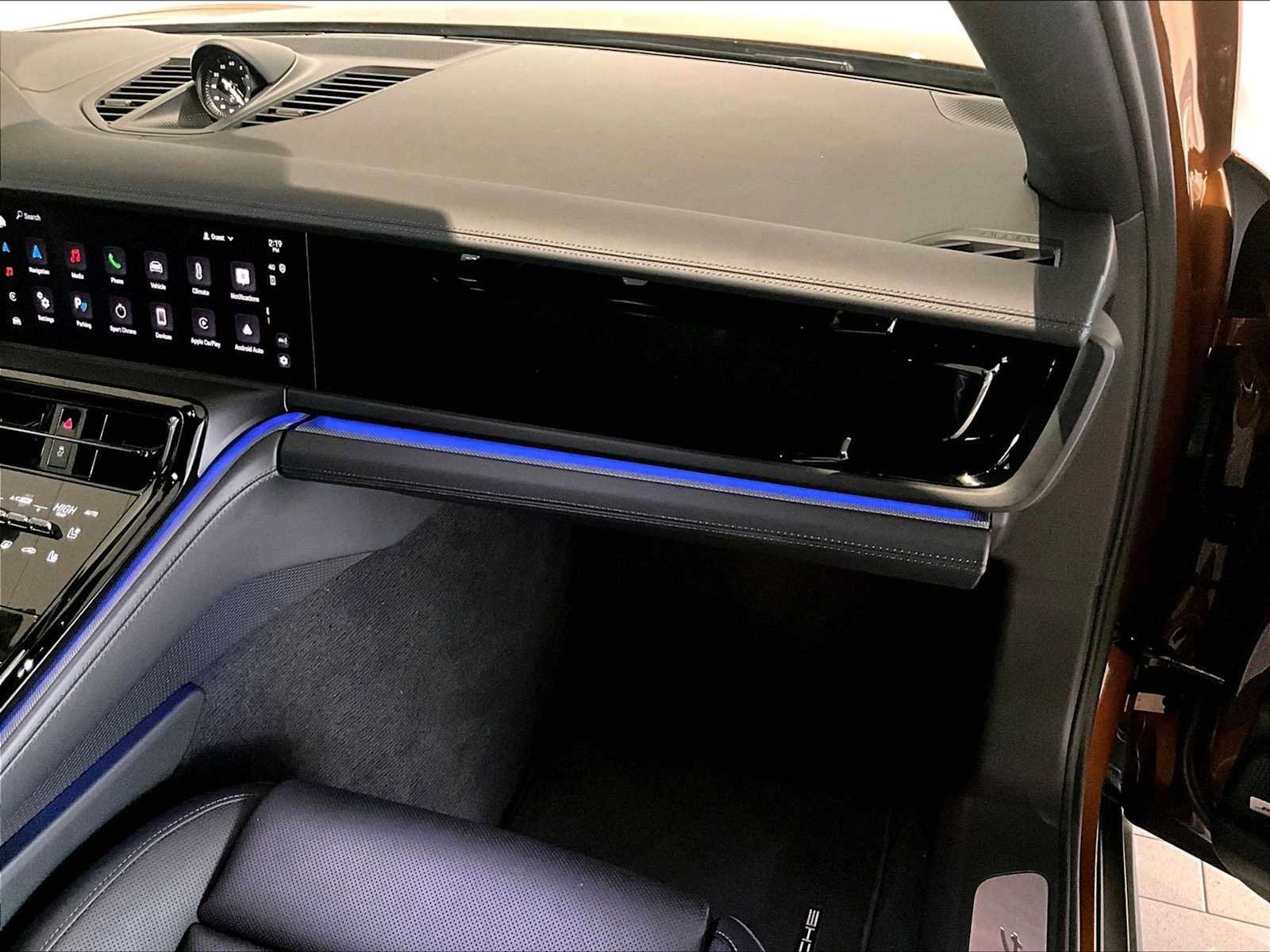 Used 2025 Porsche Panamera 4 AWD/4WD image 24