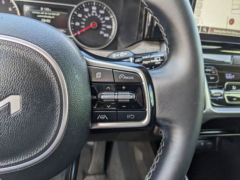 Certified 2023 Kia Sorento S image 33