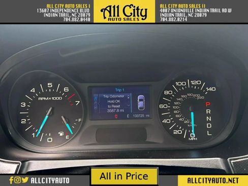 Used 2013 Ford Edge SE image 26