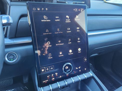 Used 2025 GMC Terrain Elevation image 25