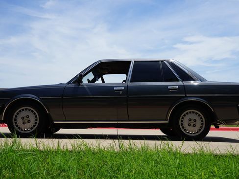 Used 1987 Toyota Cressida Sedan RWD image 7
