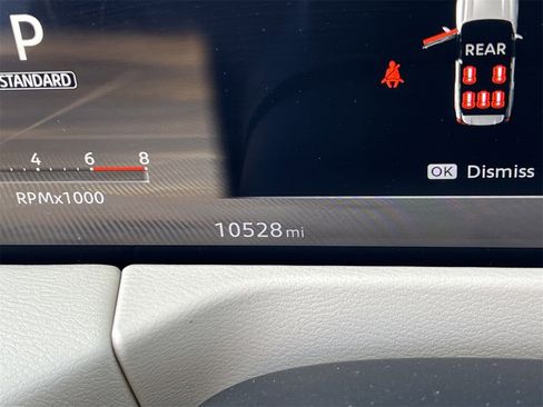 Certified 2025 Nissan Armada Platinum image 8