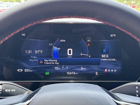 Used 2025 Chevrolet Blazer EV RS AWD/4WD image 28