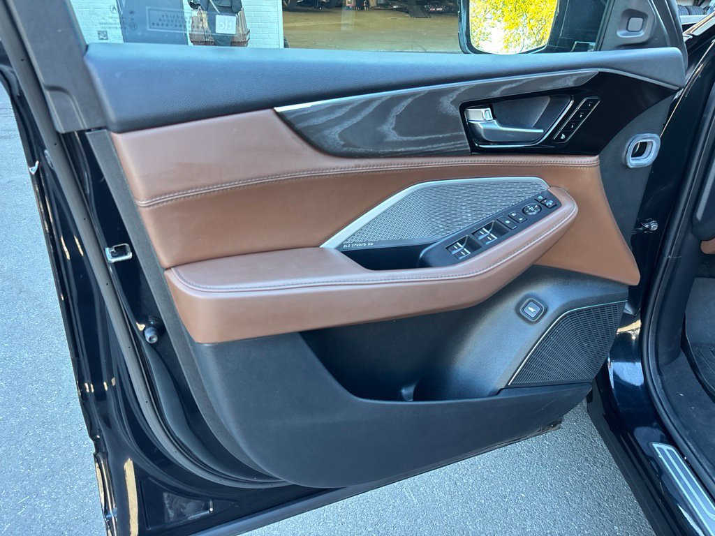 Used 2024 Acura MDX w/ Advance Package AWD/4WD image 10