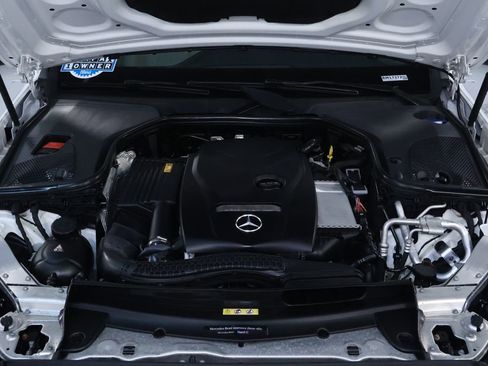 Used 2018 Mercedes-Benz E 300 4MATIC w/ Premium 1 Package image 36