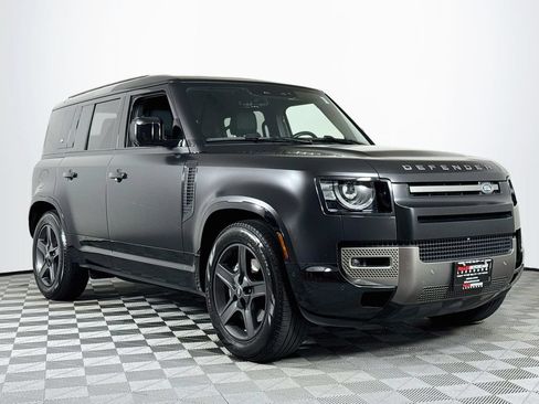 Used 2024 Land Rover Defender 110 X-Dynamic SE AWD/4WD image 1
