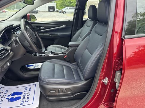 Used 2022 Chevrolet Bolt EUV LT w/ Convenience Package FWD image 14