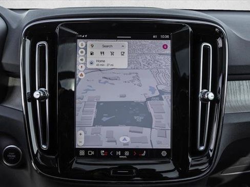 Used 2023 Volvo XC40 B5 Ultimate w/ Protection Package Premier image 17