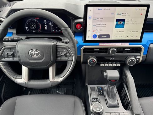 Used 2025 Toyota Tacoma TRD Off-Road image 18