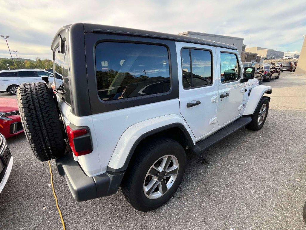 Used 2021 Jeep Wrangler Unlimited Sahara w/ Dual Top Group AWD/4WD image 2