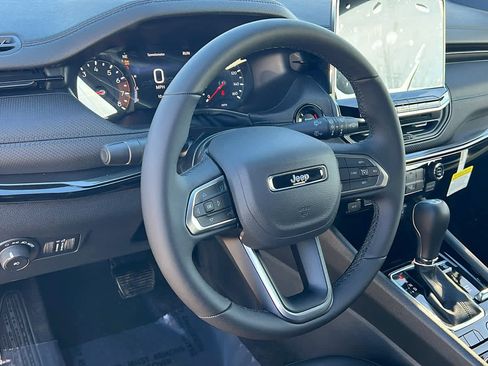 New 2026 Jeep Compass Latitude image 10