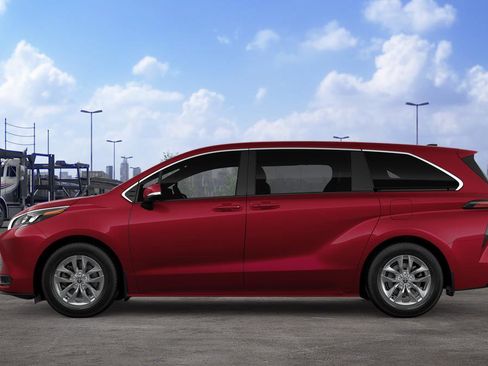 New 2026 Toyota Sienna LE FWD image 6