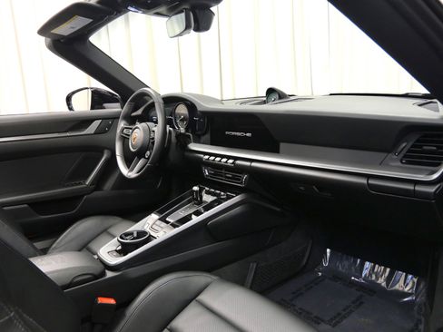 Used 2024 Porsche 911 Carrera S image 38