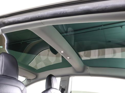 Used 2023 Tesla Model 3 Standard Range image 21